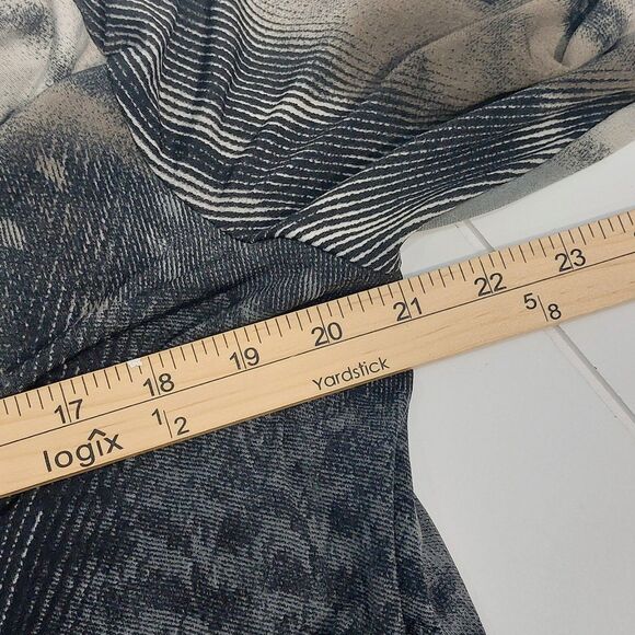 Clara Sun Woo Sharkbite Hem Animal Print Tunic Size Large Ruched Wrists Artsy - Picture 7 of 8